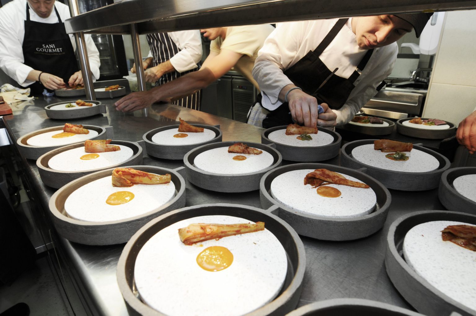 Το WWF προτρέπει ξενοδοχεία και προορισμούς να μειώσουν τη σπατάλη τροφίμων